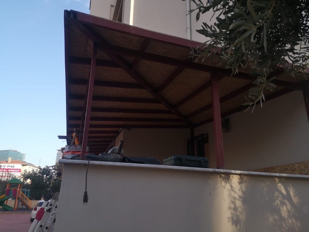 Kartal Teras Kapama İşleri